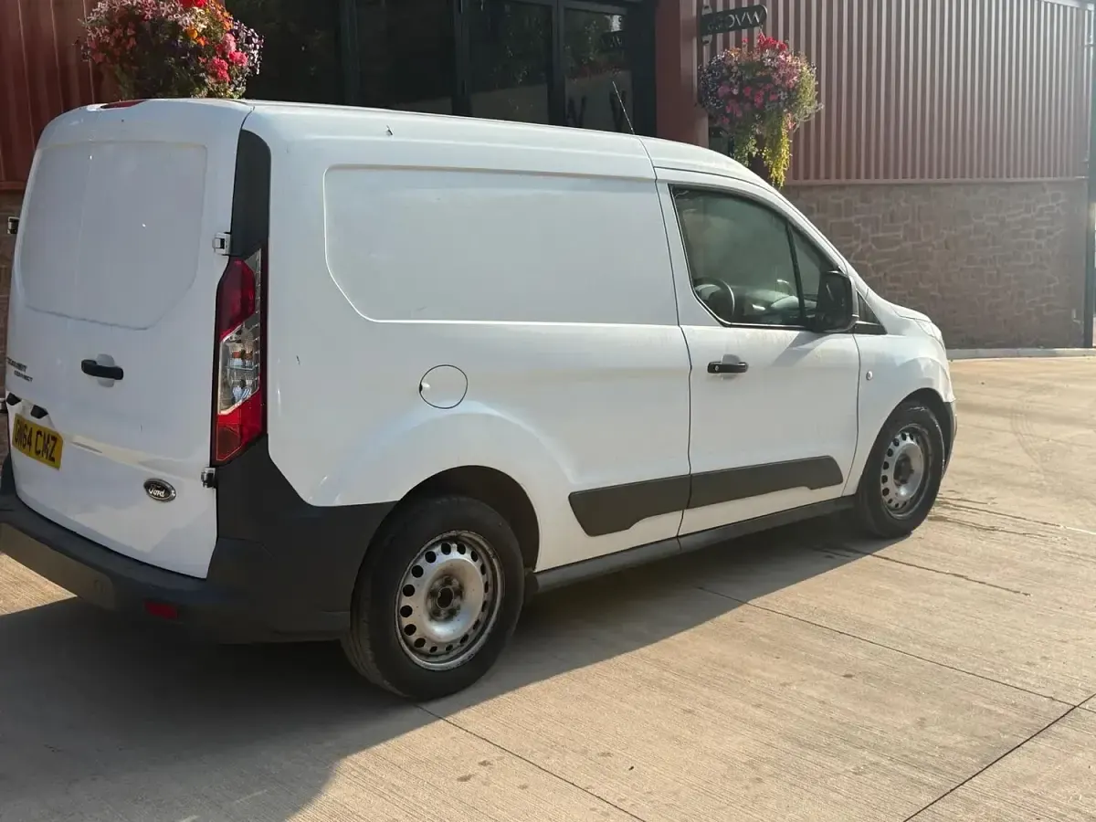 Used Ford Transit 95 HP (69 kW) 2014 White Van
