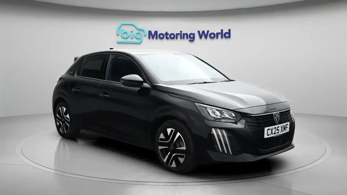 Used Peugeot 208 Allure 102 HP (75 kW) 2025 Hatchback