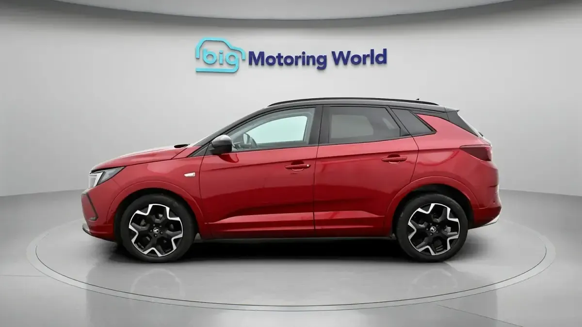 Used Vauxhall Grandland X Ultimate 131 HP (96 kW) 2023 Red SUV