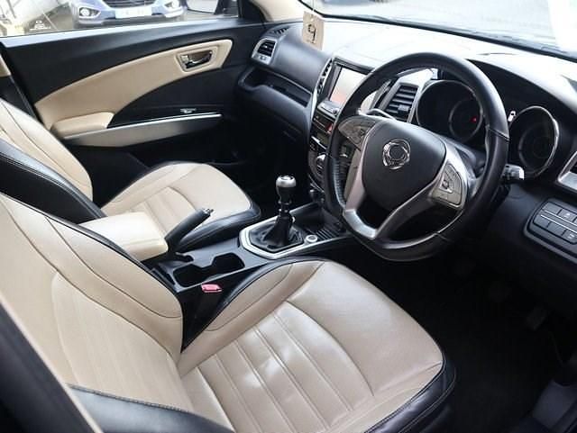 Used Ssangyong (KGM) Tivoli 115 HP (84 kW) 2016 SUV