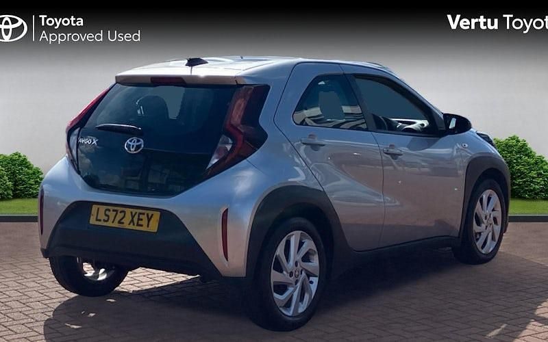 Used Toyota Aygo X PURE 72 HP (52 kW) 2025 SUV