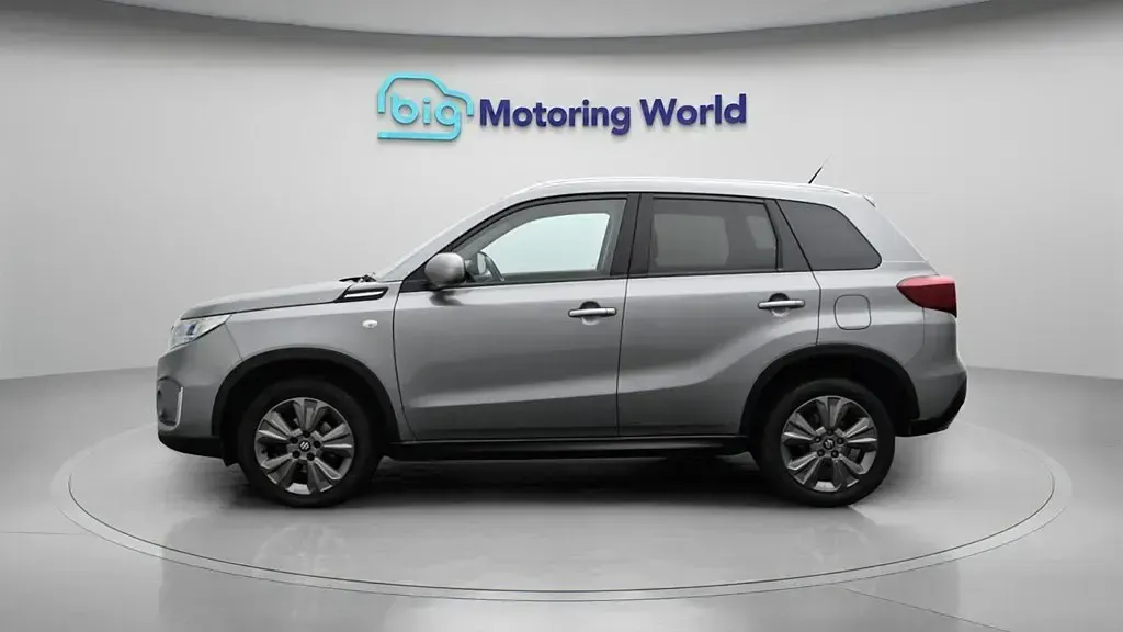 Usado Suzuki Vitara SZ-T 129 HP (94 kW) 2022 Cinzento SUV