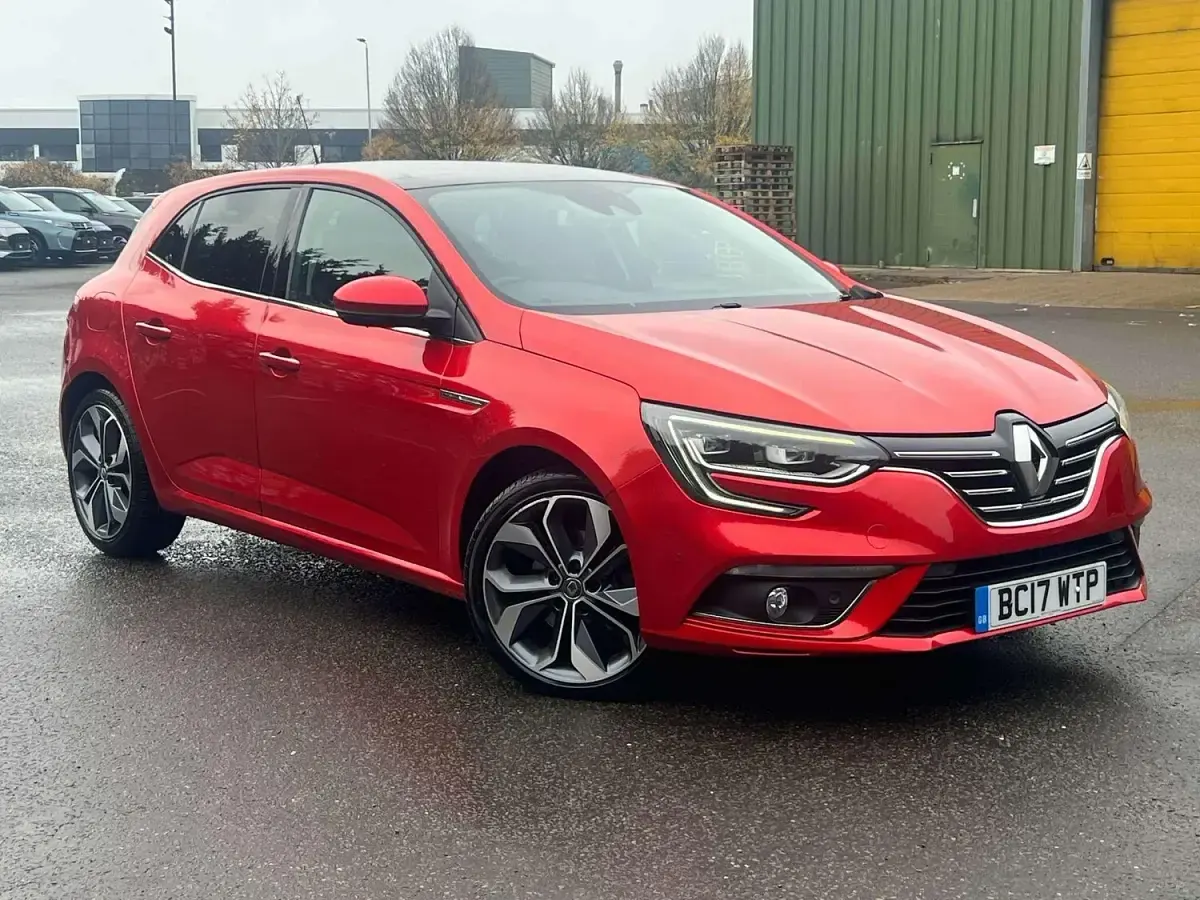 Used Renault Mégane Signature 2017 Red Hatchback