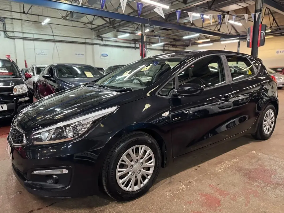 Używany Kia Ceed 136 KM (100 kW) 2017 Czarny Hatchback