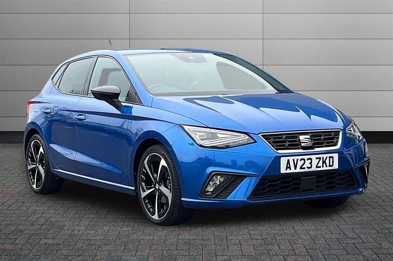 Used Seat Ibiza FR Sport 95 HP (69 kW) 2023 Blue Hatchback