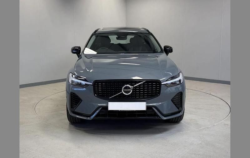 Used Volvo XC60 Plus 344 HP (253 kW) 2023 Grey SUV