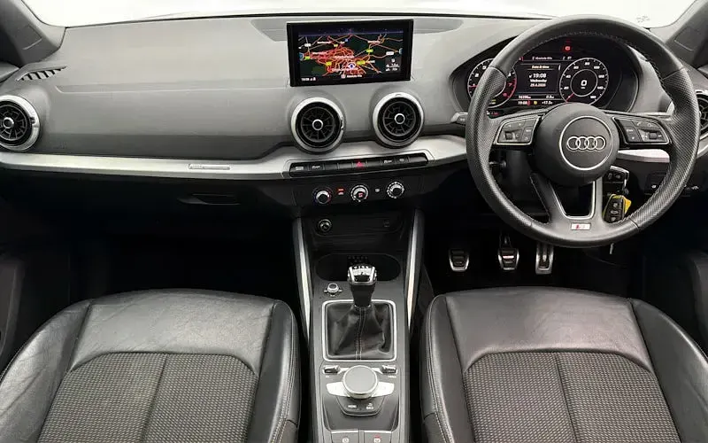 Used Audi Q2 S-Line 150 HP (110 kW) 2023 Blue SUV