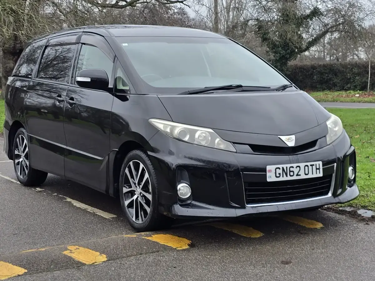 Used Toyota Estima 170 HP (125 kW) 2013 Black MPV