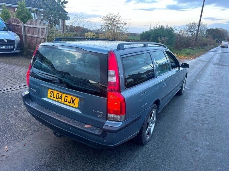 Used Volvo V70 SE 163 HP (119 kW) 2004 Green Estate