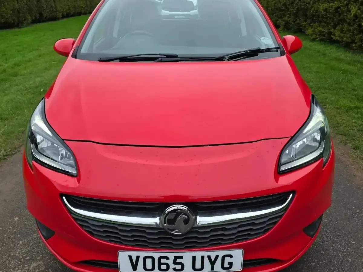 Second-hand Vauxhall Corsa Design Edition 70 CP (51 kW) 2015 Roșu Hatchback