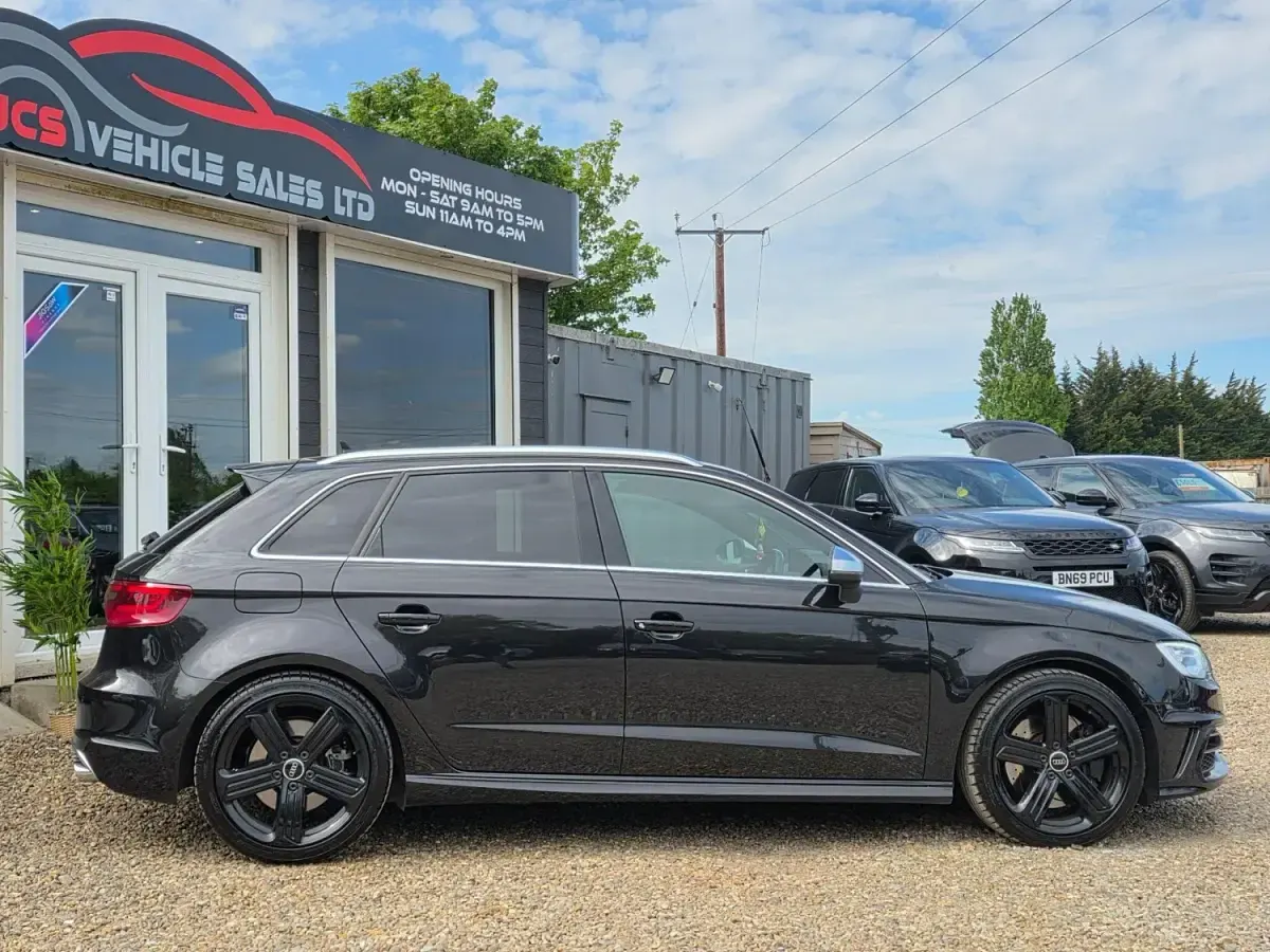 Used Audi S3 Sportback Advanced 300 HP (220 kW) 2014 Black Hatchback