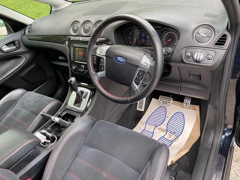 Used Ford S-MAX Titanium X 200 HP (147 kW) 2011 Black MPV