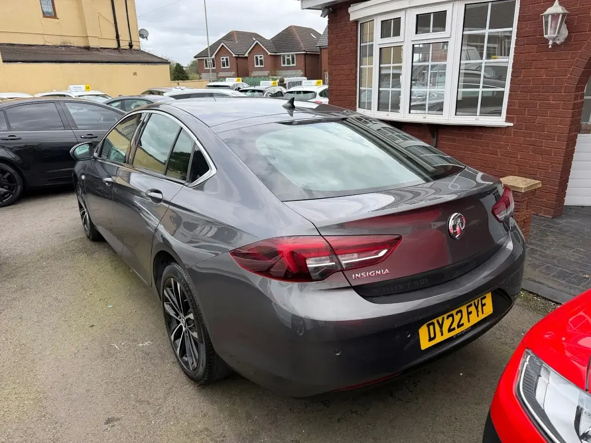 Used Vauxhall Insignia Edition 122 HP (89 kW) 2022 Grey Hatchback