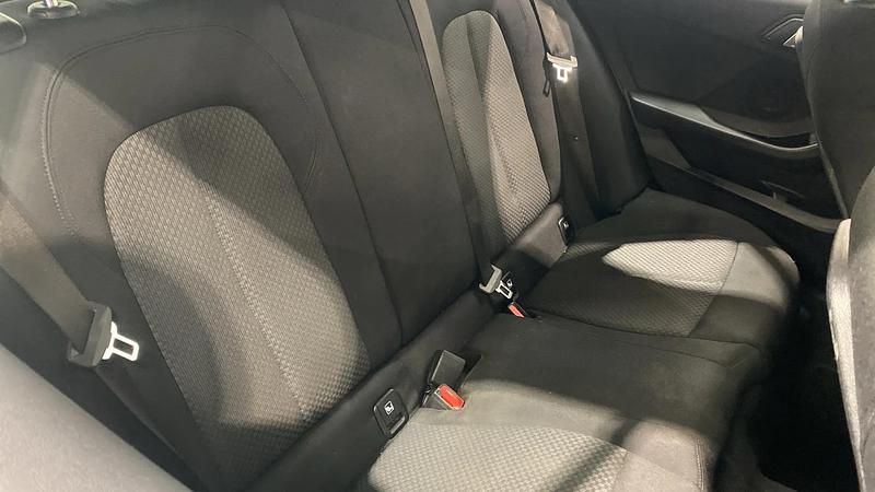 Used BMW 118 136 HP (100 kW) 2023 White Hatchback