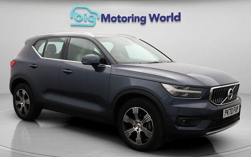 Used 2022 Volvo XC40 Inscription SUV | £24,550 (Good price) - Image 1/4