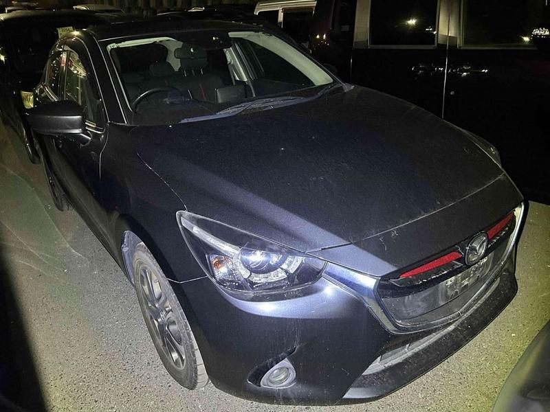 Begagnad Mazda Demio Touring 2015 Grå Halvkombi