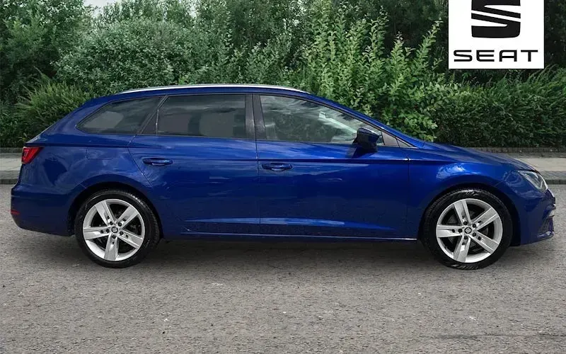 Used Seat Leon FR 131 HP (96 kW) 2018 Blue Estate