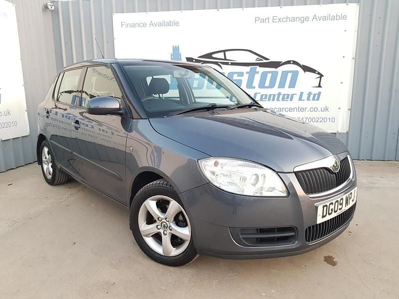 Grey Used 2009 Skoda Fabia Hatchback | £2,599 (Good price) - Image 1/2