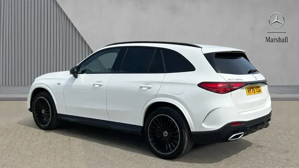Used Mercedes GLC300e Urban 313 HP (230 kW) 2025 Polar white SUV