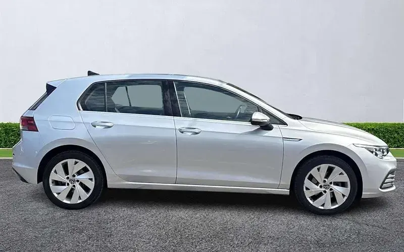 Used VW Golf VIII Style 150 HP (110 kW) 2022 Silver Hatchback