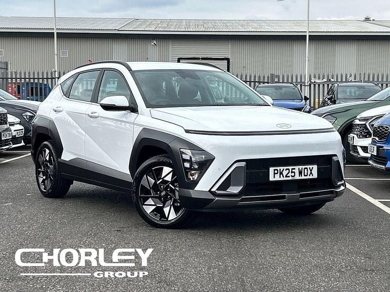 White Used 2025 Hyundai Kona Advanced SUV | £25,625 (Expensive) - Image 1/4