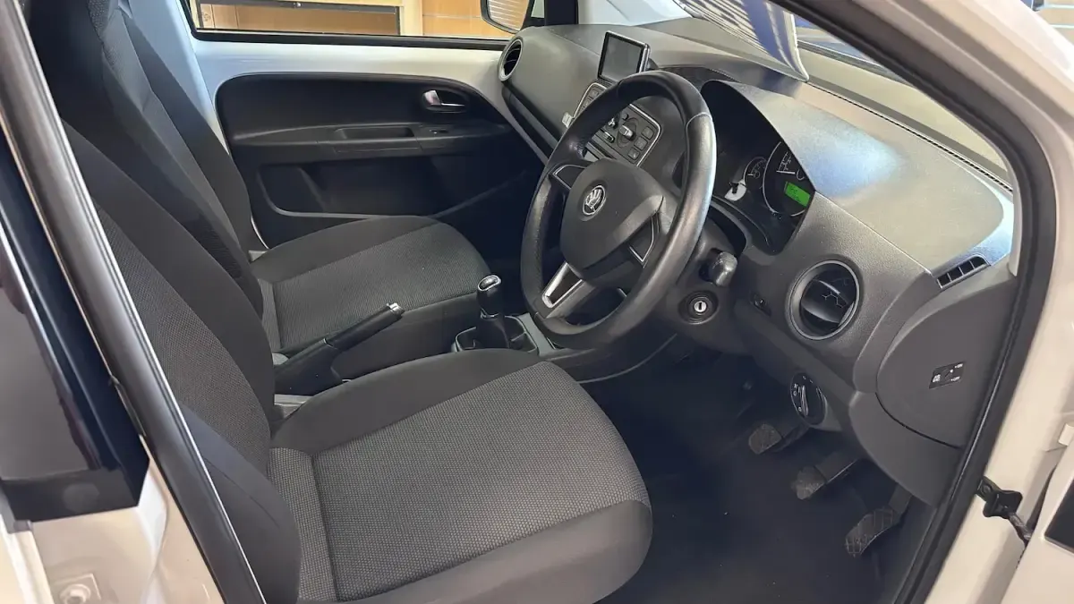 Used Skoda Citigo Elegance 75 HP (55 kW) 2013 White Hatchback