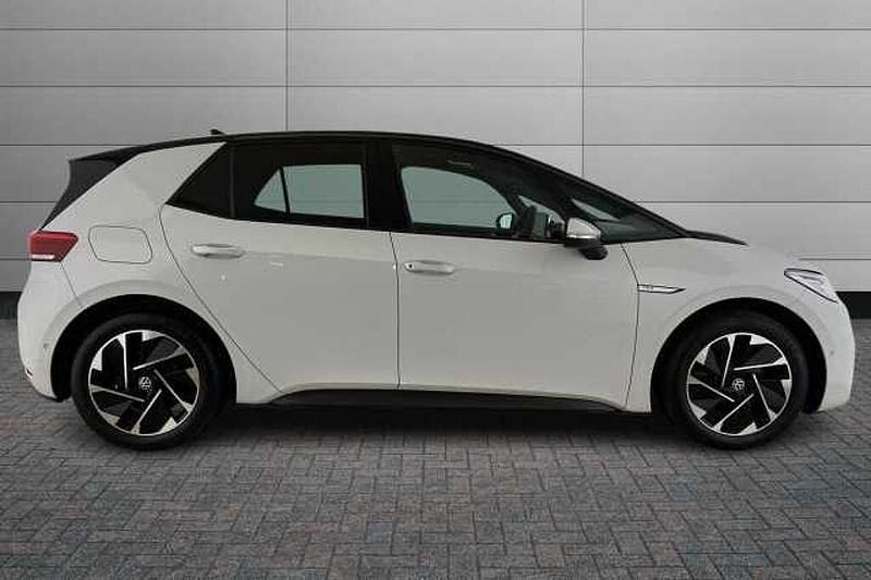 Used VW ID.3 Pro Performance 150 kW (204 HP) 2023 White Hatchback