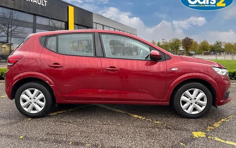 Used Dacia Sandero Comfort 91 HP (66 kW) 2022 Red Hatchback