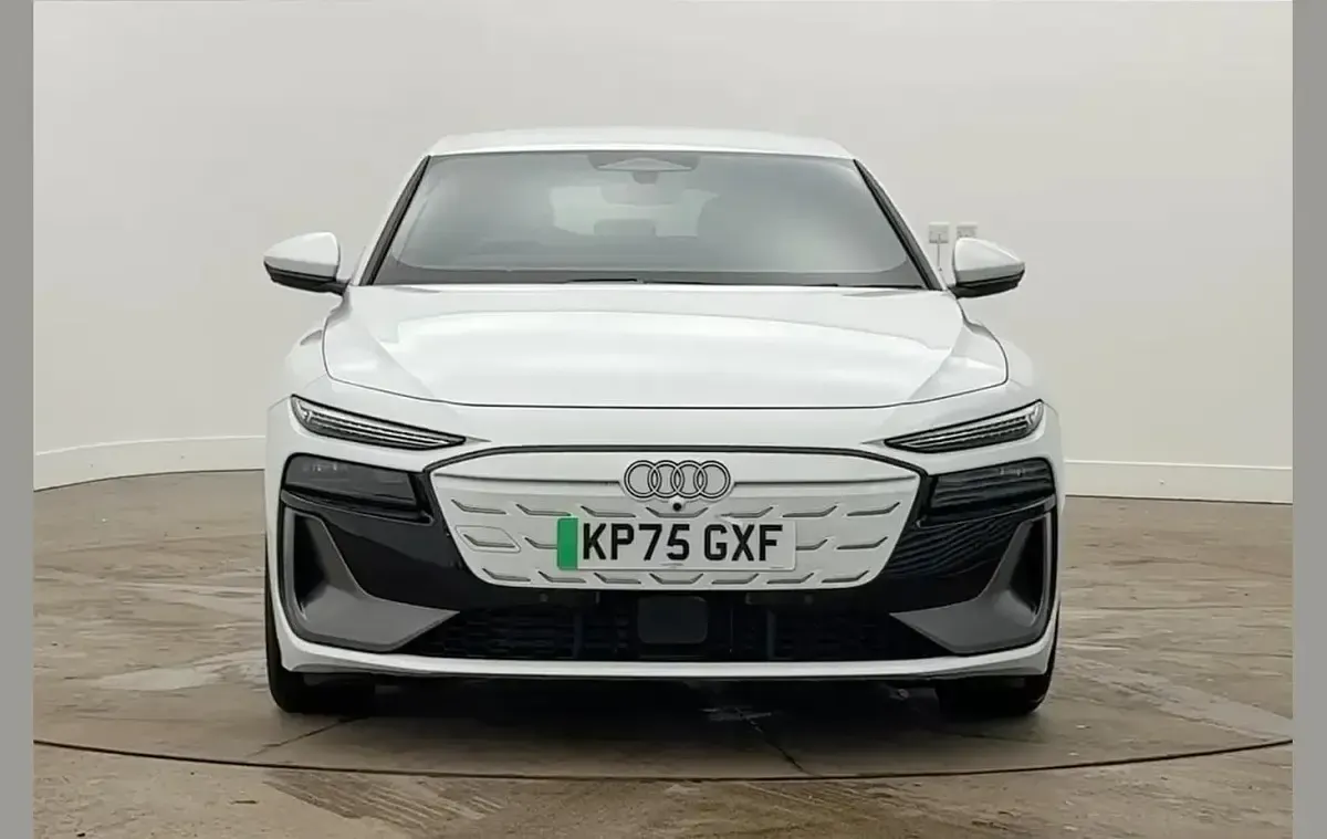 New Audi A6 e-tron S-Line 266 kW (362 HP) 2025 White Estate
