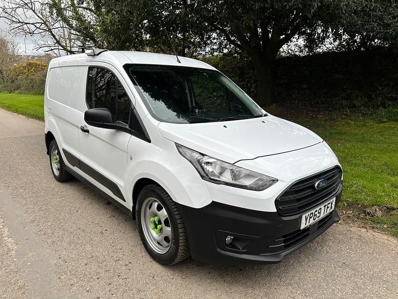 Used Ford Transit Connect 100 HP (73 kW) 2020 White MPV
