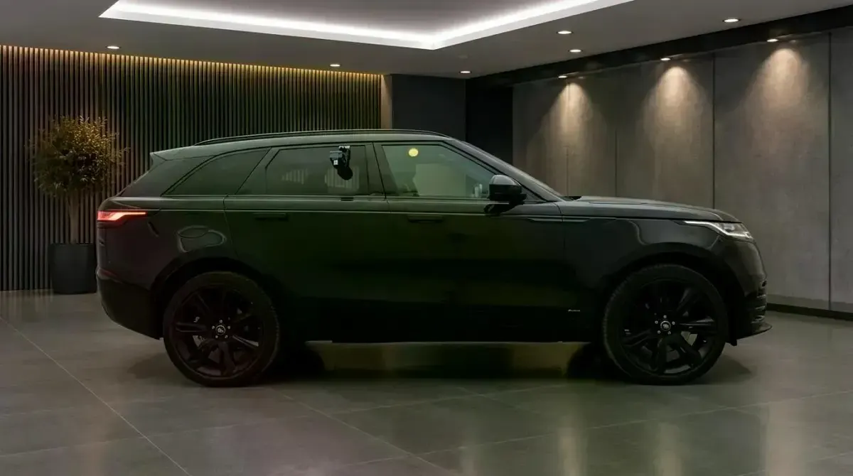 Used Land Rover Range Rover Velar SE Dynamic 2019 Black SUV