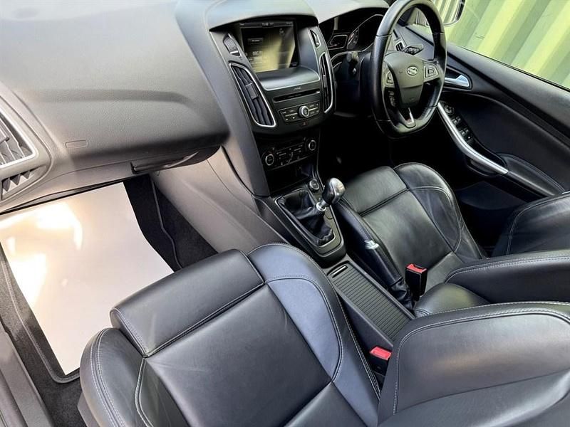 Used Ford Focus ST 250 HP (183 kW) 2016 Grey Hatchback