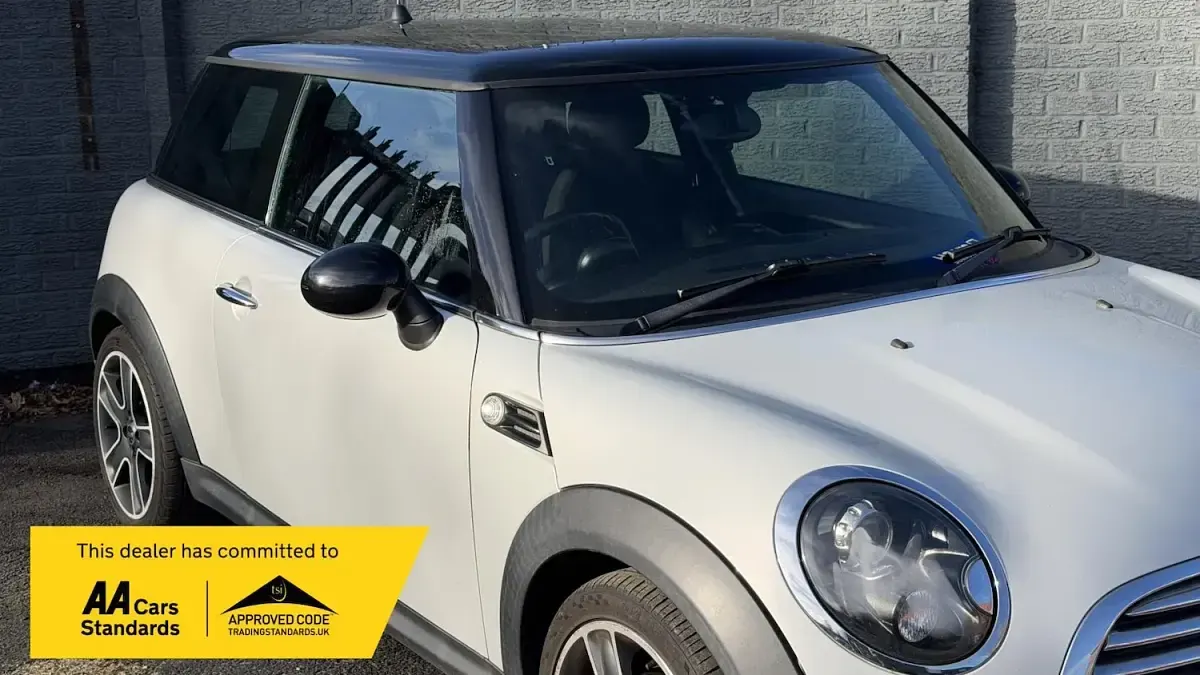 Used Mini Cooper Hatch 122 HP (89 kW) 2012 Silver Hatchback