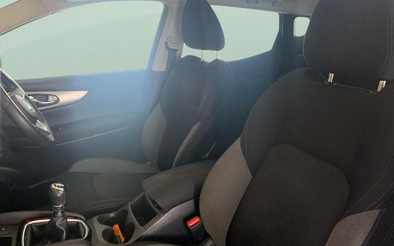 Used Nissan Qashqai N-Connecta 131 HP (96 kW) 2017 Black SUV