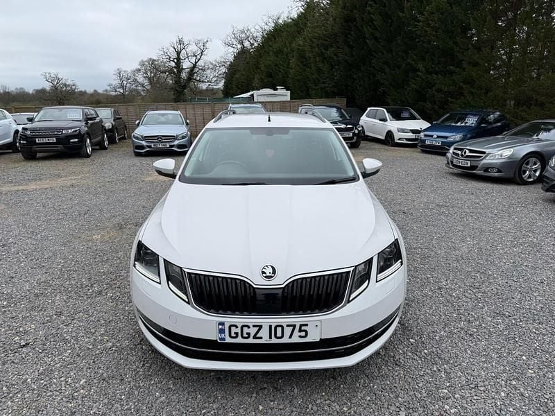 Used Skoda Octavia SE L 150 HP (110 kW) 2017 White Estate