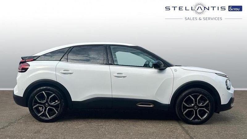 Used Citroën e-C4 98 kW (134 HP) 2022 White Hatchback