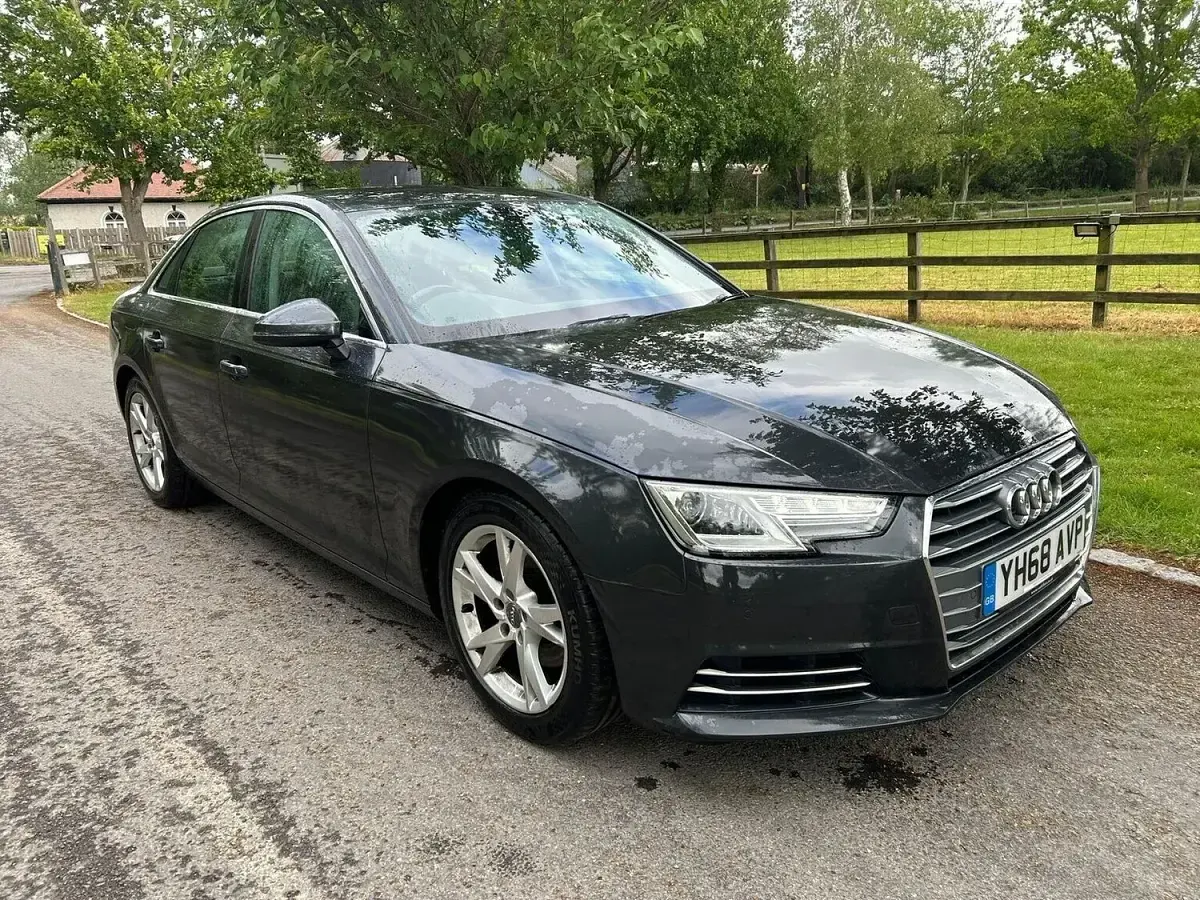 Used Audi A4 Comfort 2018 Grey Sedan