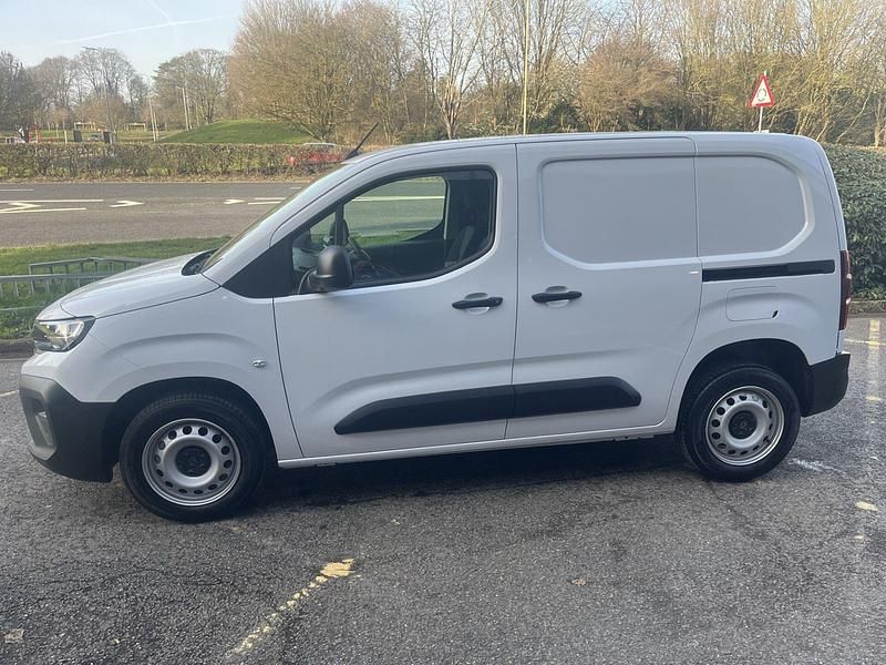 New Peugeot Partner S 102 HP (75 kW) 2026 Ice white MPV