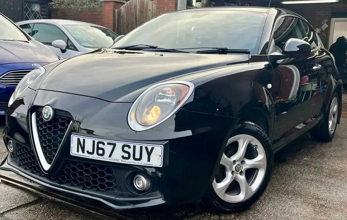 Used Alfa Romeo MiTo 78 HP (57 kW) 2017 Black Hatchback