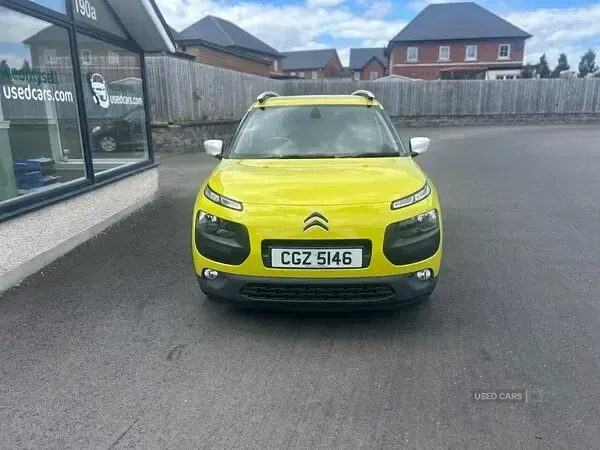 Used Citroën C4 Cactus Flair 2016 Yellow Hatchback