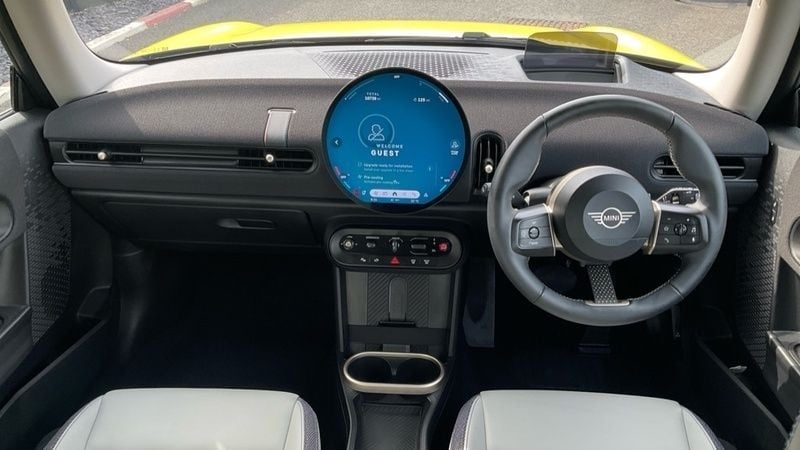 Image 4/4