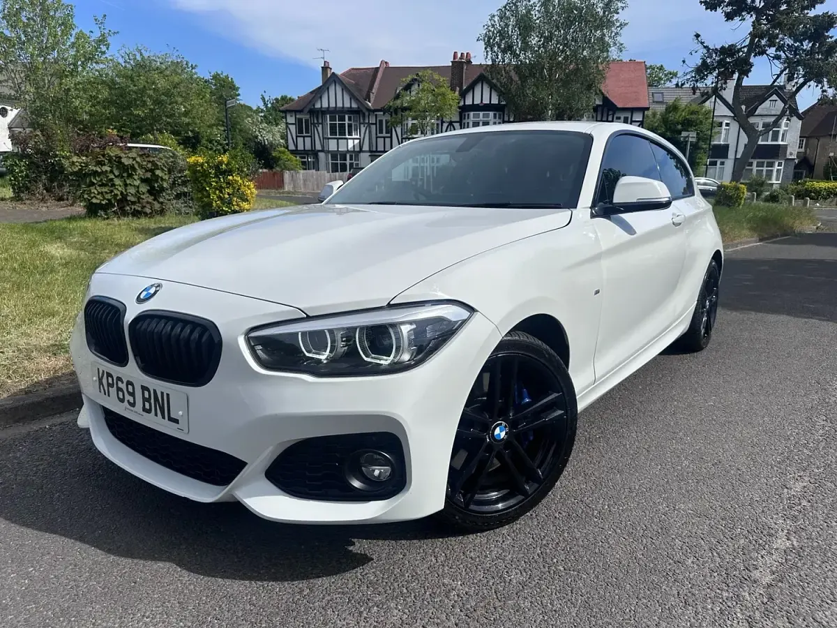 Used BMW 118 Efficient Dynamics 2019 White Hatchback