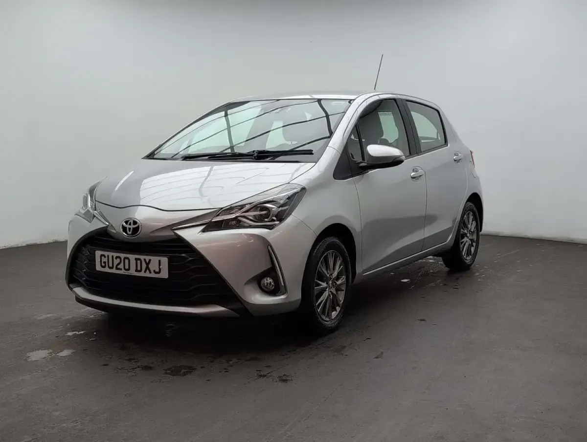 Used Toyota Yaris 109 HP (80 kW) 2020 Silver Hatchback