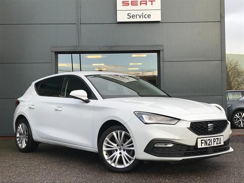 White Used 2021 Seat Leon SE Dynamic Hatchback | £12,500 (Fair price) - Image 1/3
