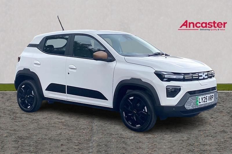 Polar white New 2025 Dacia Spring Extreme Hatchback | £12,995 (Fair price) - Image 1/4