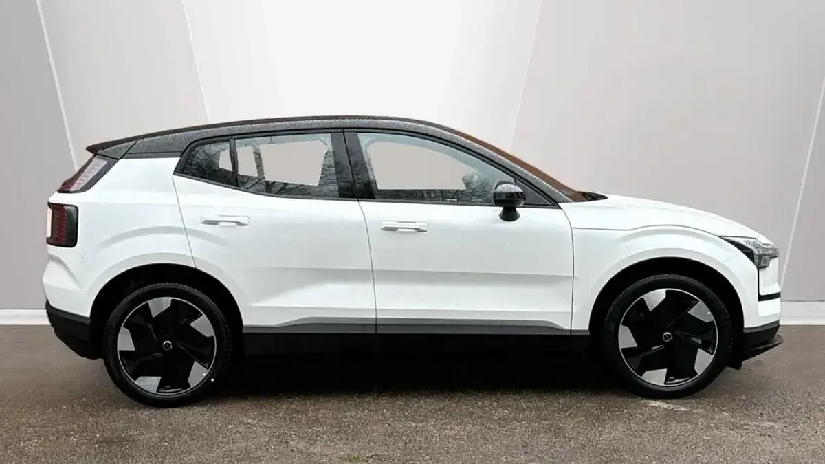 New Volvo EX30 Performance 200 kW (272 HP) 2025 White SUV