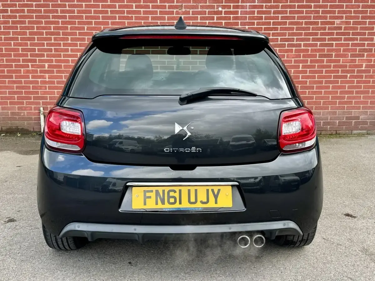 Używany Citroën DS3 2011 Czarny Hatchback