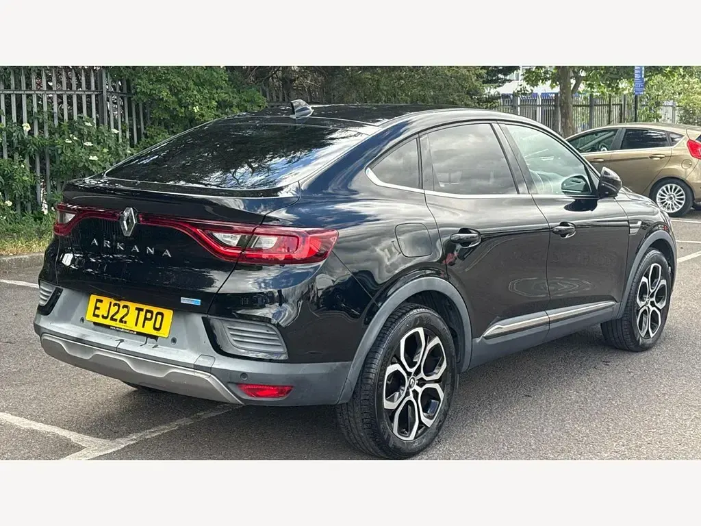 Begagnad Renault Arkana Version S 145 HK (106 kW) 2022 Svart SUV