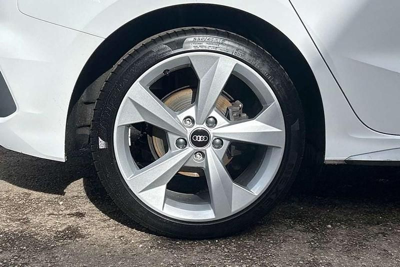 Used Audi A3 S-Line 147 HP (108 kW) 2023 White Sedan