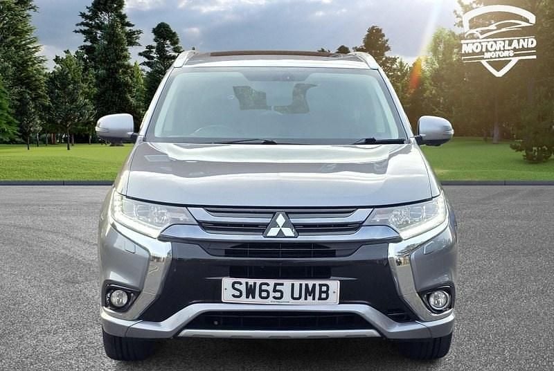 Used Mitsubishi Outlander P-HEV 2015 Grey Estate